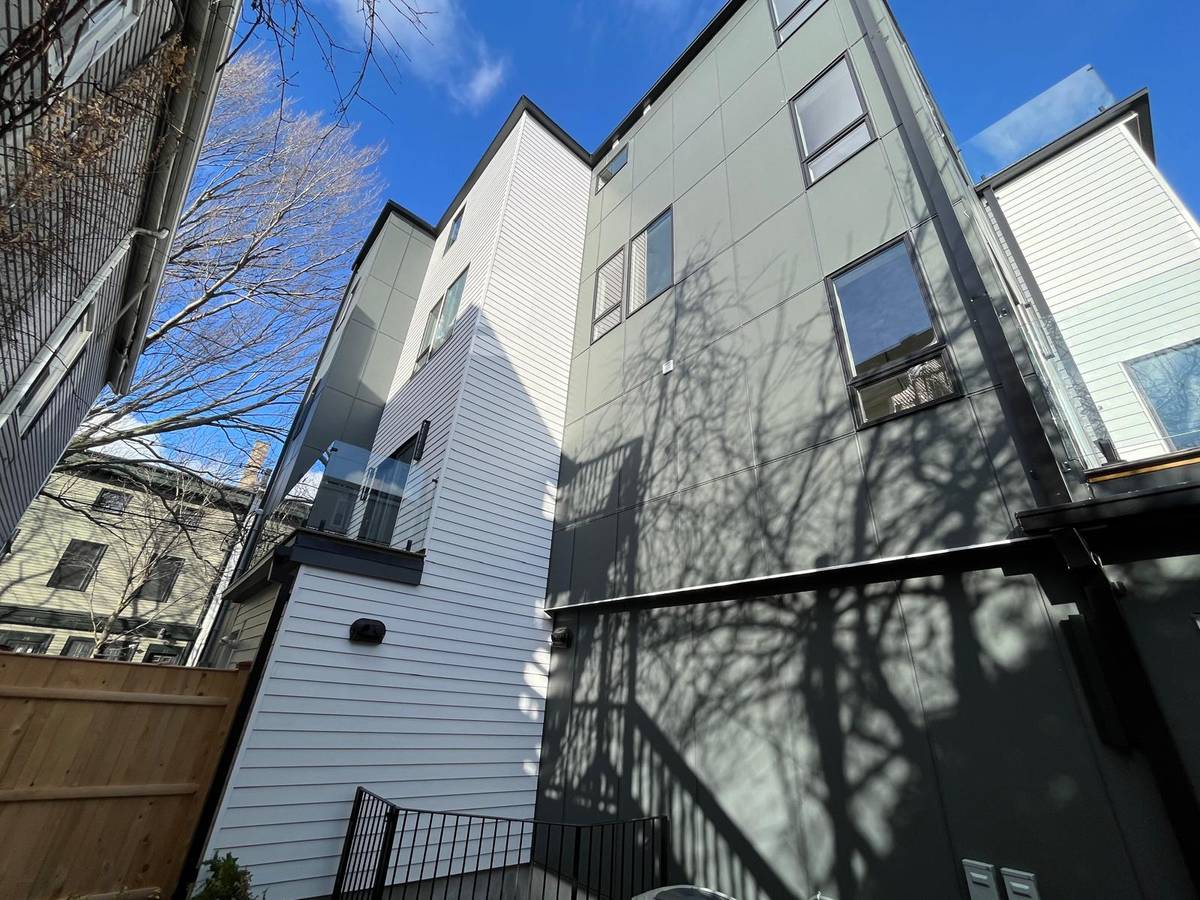 Kingdom Construction siding project